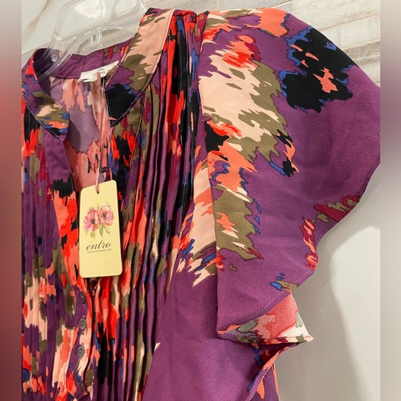 NWT Entro Pintuck Printed v-neck ruffle sleeve top women M blouse - Picture 8 of 13